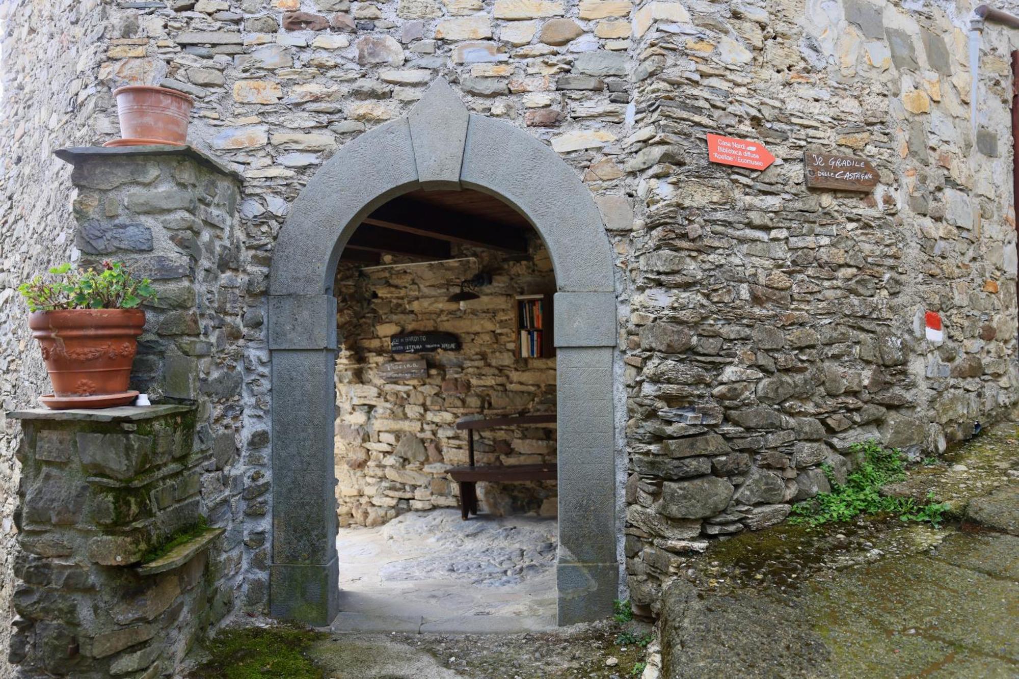 Agriturismo Montagna Verde Apella Licciana Nardi Exteriör bild