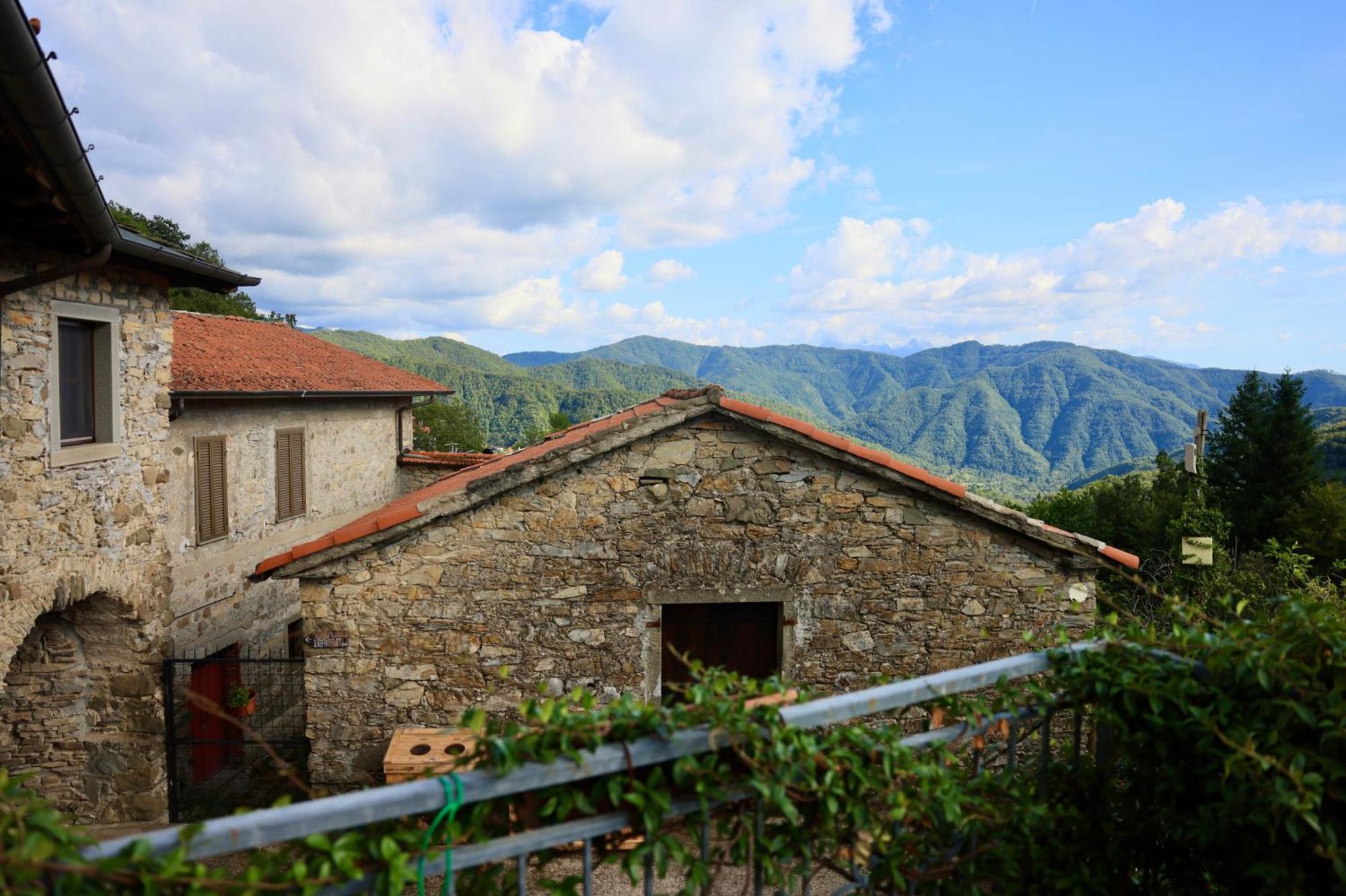 Agriturismo Montagna Verde Apella Licciana Nardi Exteriör bild