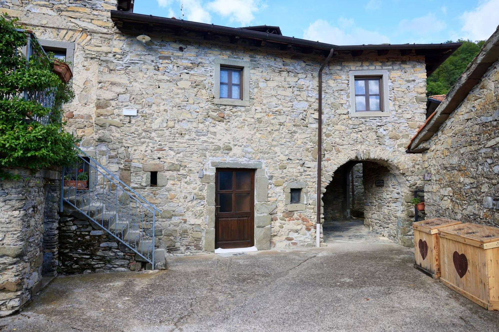Agriturismo Montagna Verde Apella Licciana Nardi Exteriör bild